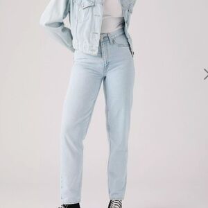 Levi’s 80s Mom Jeans